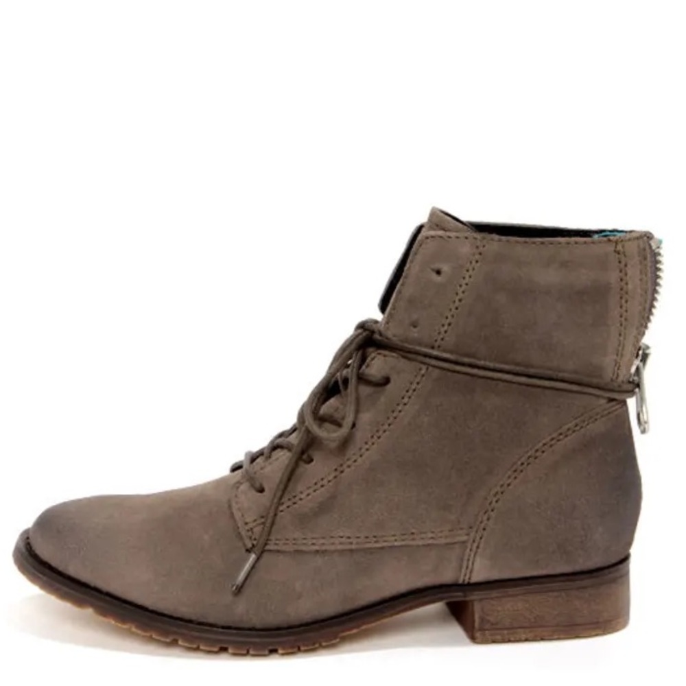 Steve Madden Rawlings Grey Suede Ankle Boot